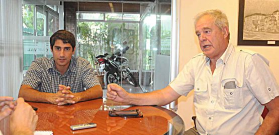 Esteban Area, presidente de la Sociedad Rural Mar del Plata, y Julio Hosmann, secretario de la entidad y productor lechero.