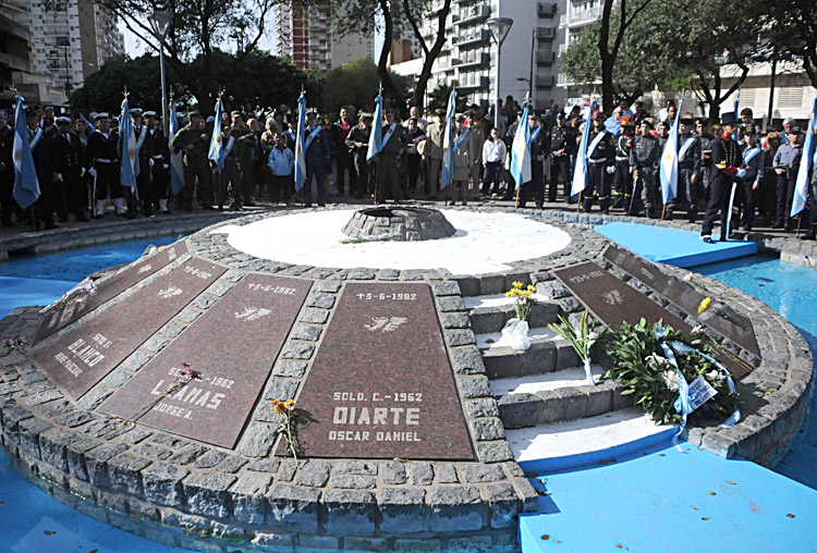 Resultado de imagen de monumento caidos mar del plata"