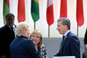 Télam 01/04/2015 Washington - El presidente Mauricio Macri participó hoy de la Sesión Plenaria "Acciones Nacionales para mejorar la Seguridad Nuclear" en el marco de la Cumbre de Seguridad Nuclear que se realiza en la ciudad de Washington.
Foto: Presidencia/dsl