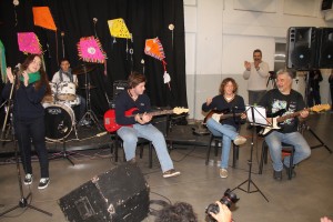 Arroom junto a la banda de secundaria