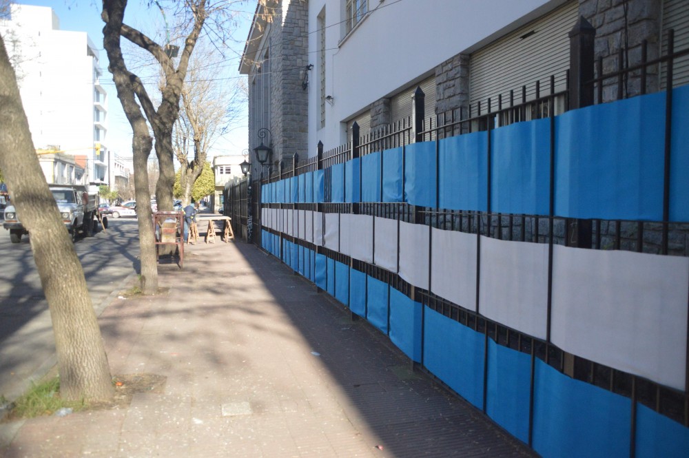Frente del Colegio Nacional Mariano Moreno